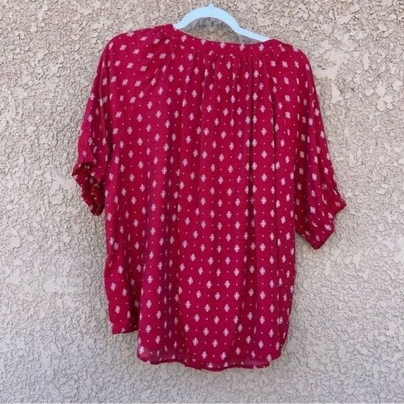 CJ Banks Shirt Womens 1X Red‎ Print Blouse Top Rayon Nylon Blend Casual Pullover - Picture 2 of 8